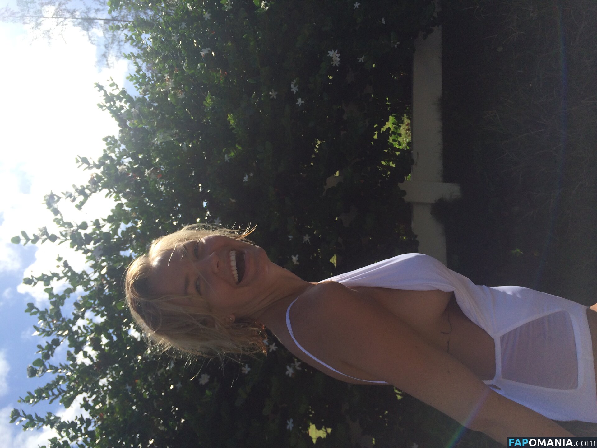 Lara Bingle Nudo Foto trapelata #374