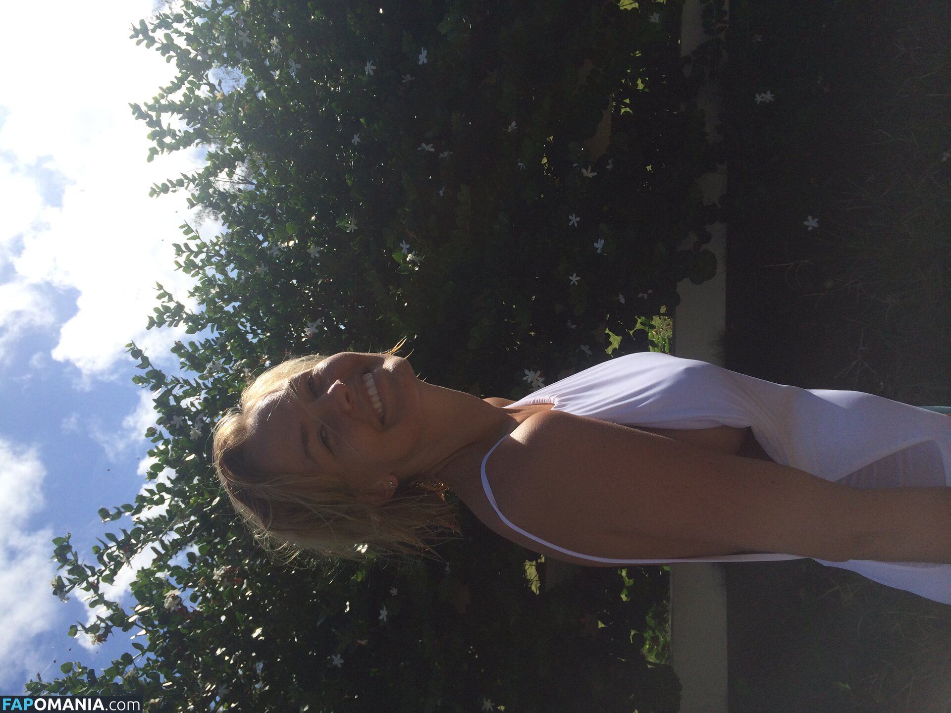 Lara Bingle Nudo Foto trapelata #375