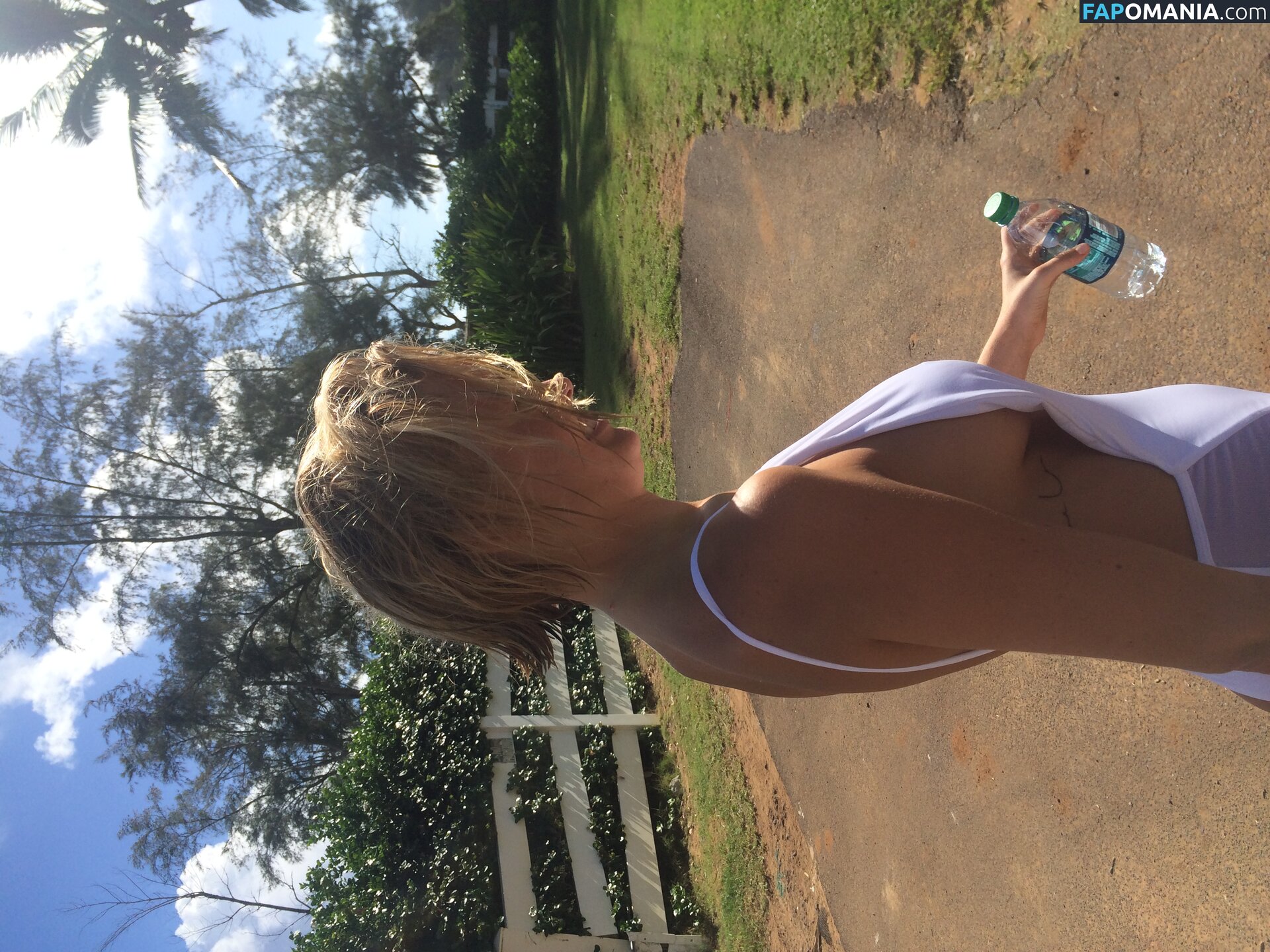 Lara Bingle Nudo Foto trapelata #393