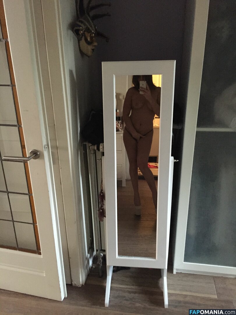 Laura Ponticorvo Nudo Foto trapelata #13