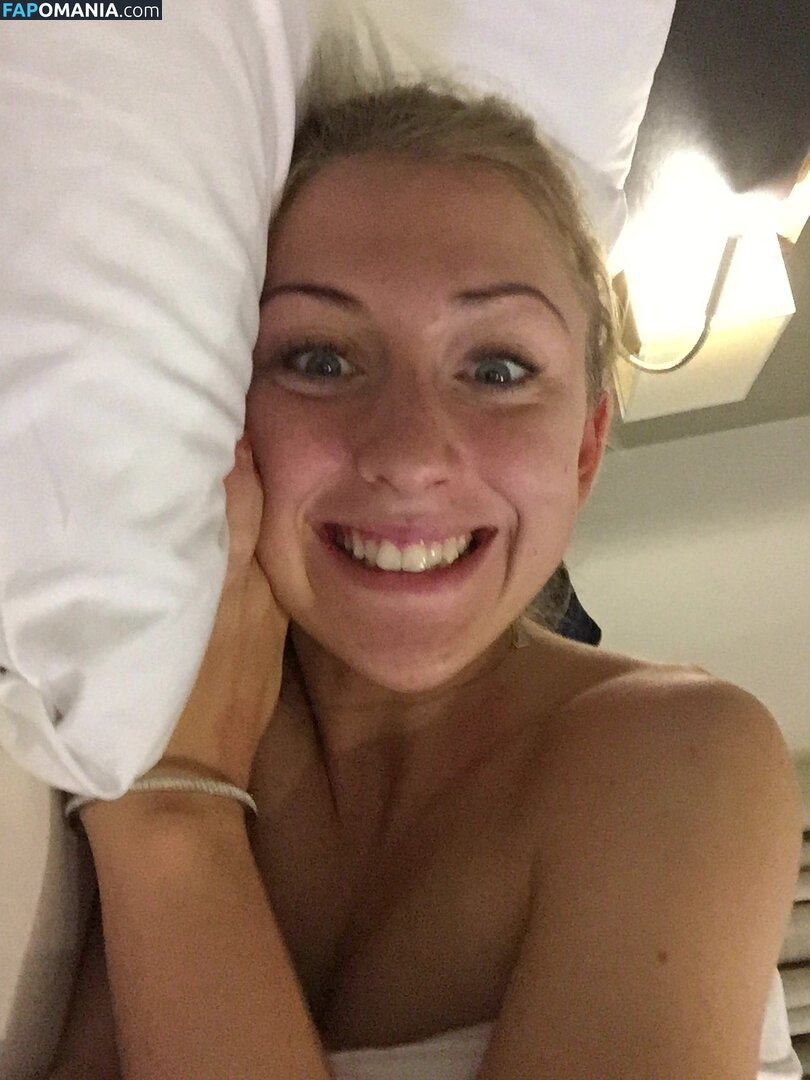 Laura Trott Nudo Foto trapelata #7