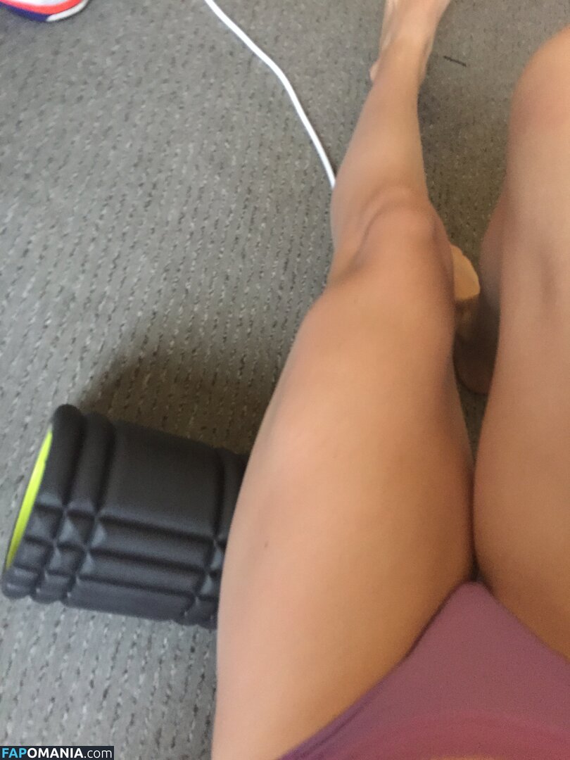 Laura Trott Nudo Foto trapelata #9