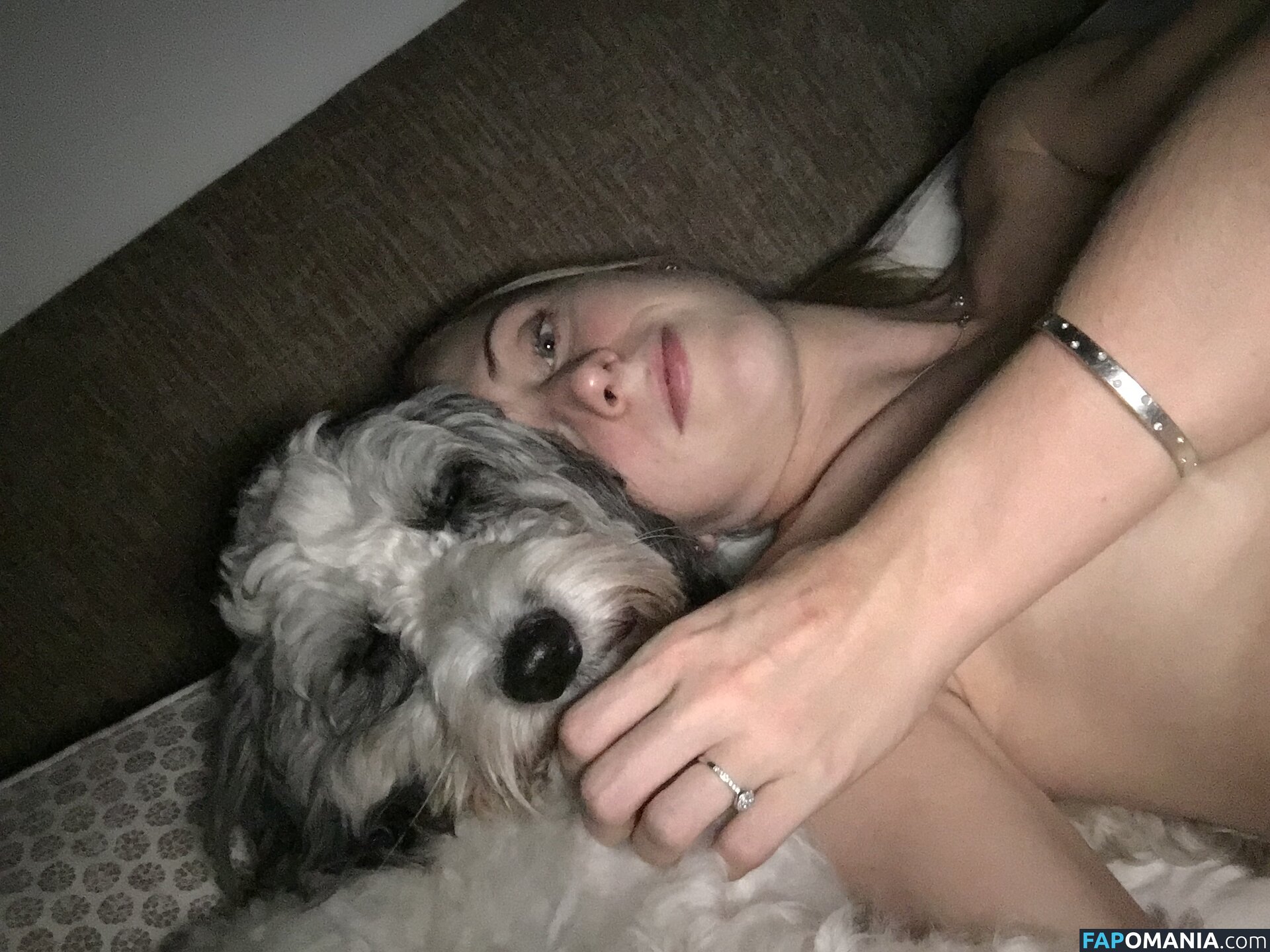 Laura Trott Nudo Foto trapelata #10