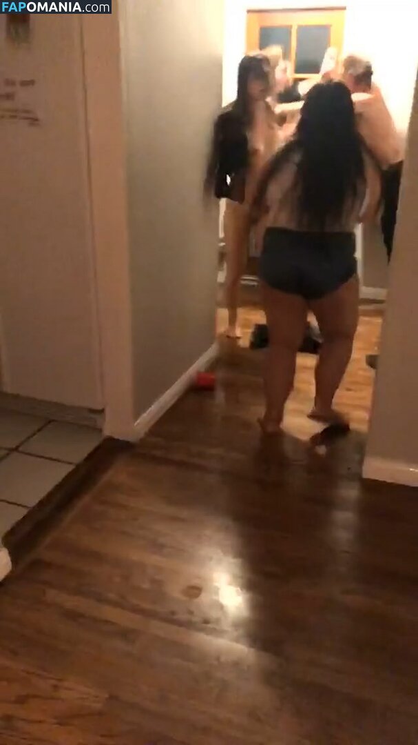 Lia Marie Johnson Nudo Foto trapelata #4