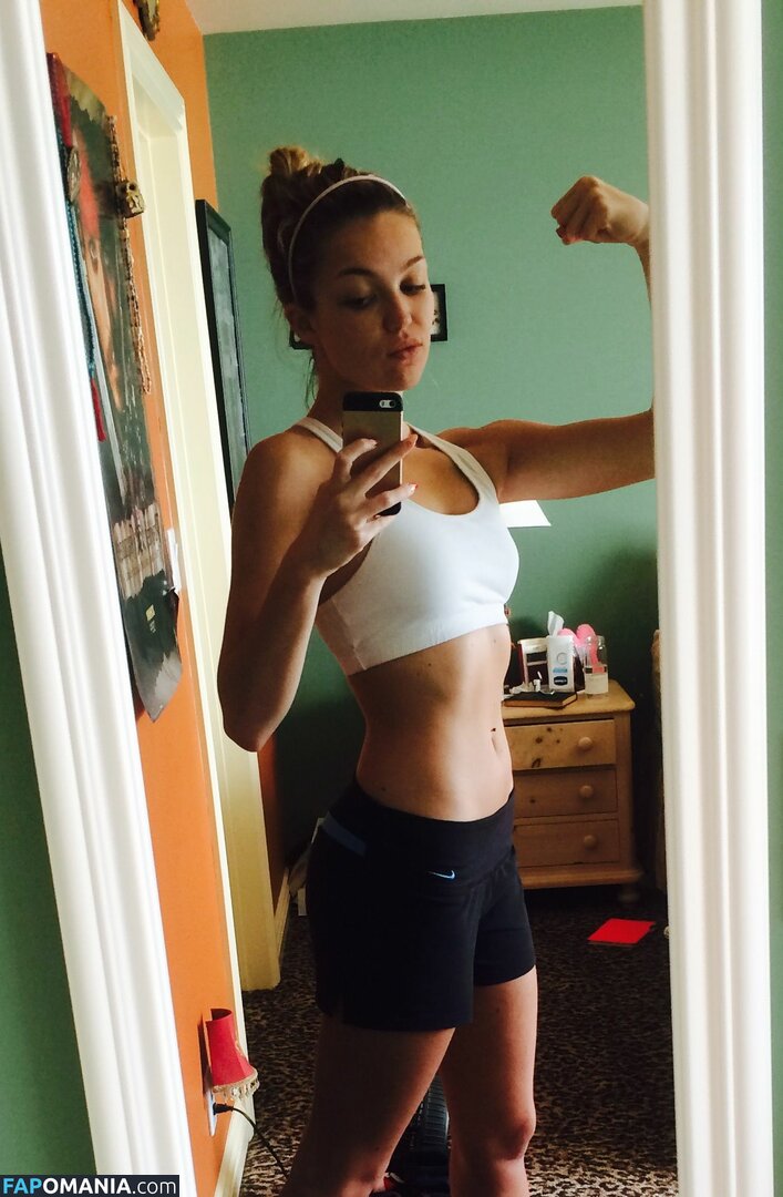 Lili Simmons Nudo Foto trapelata #25