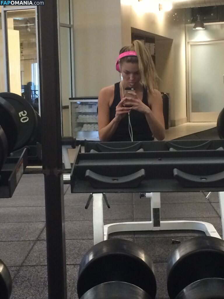 Lili Simmons Nudo Foto trapelata #65