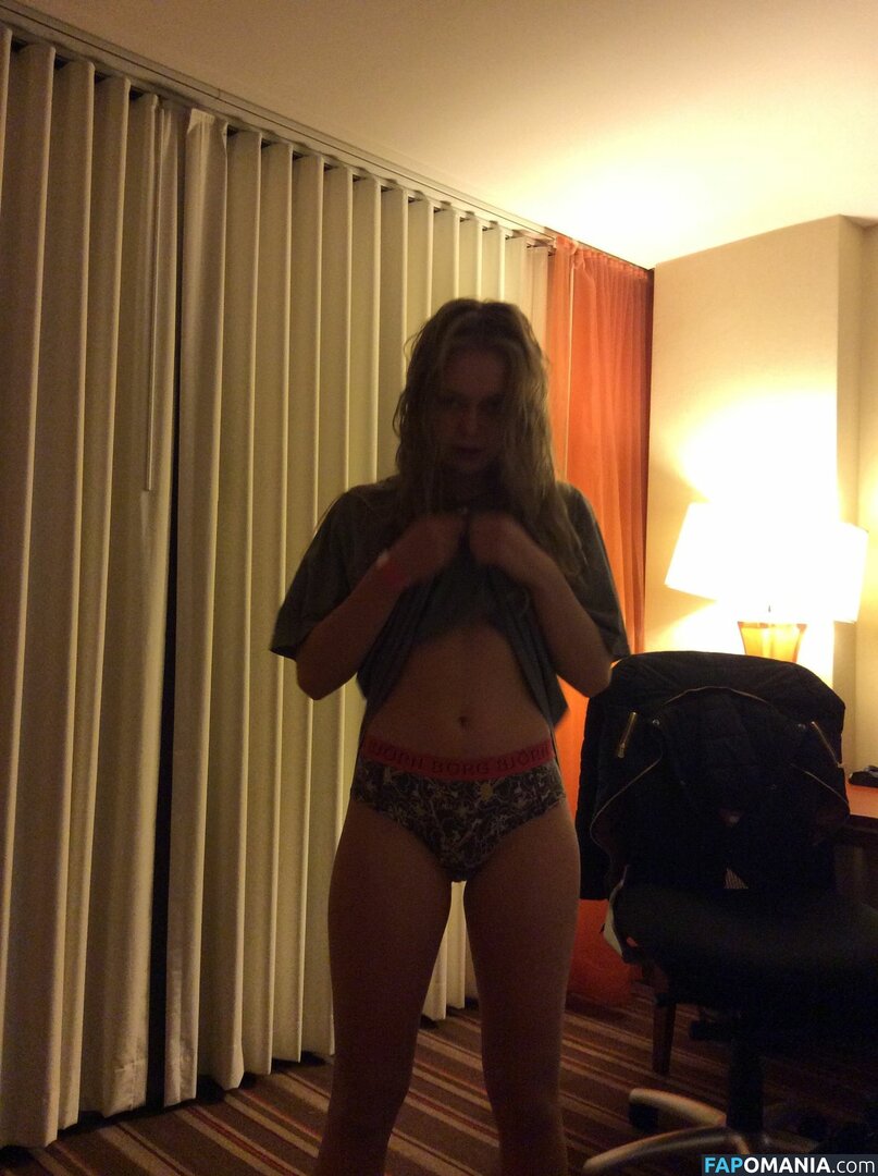 Lisa Zweerman Nudo Foto trapelata #11