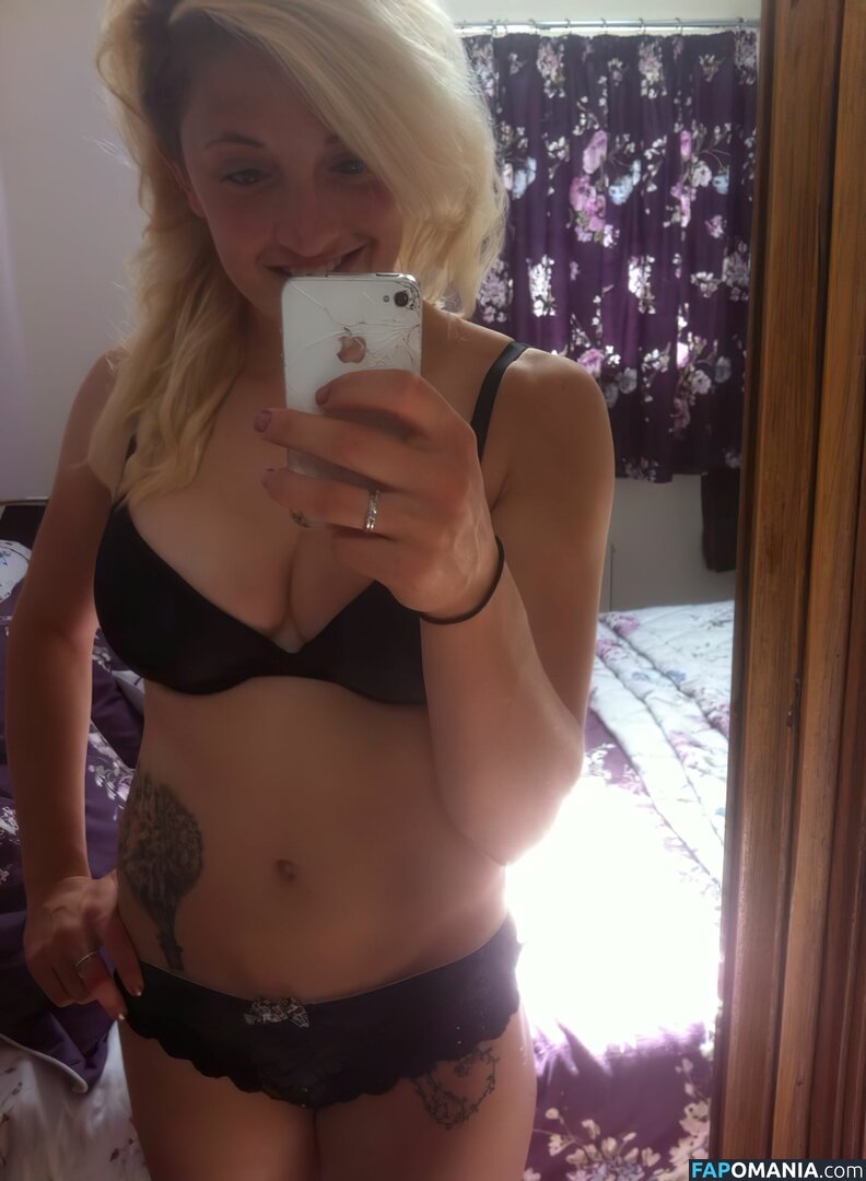Lucy Hatton Nudo Foto trapelata #55