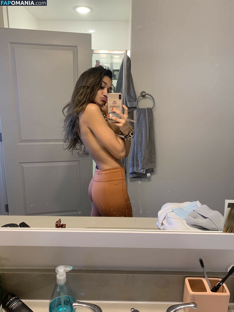 Madison Bailey Nudo Foto trapelata #22