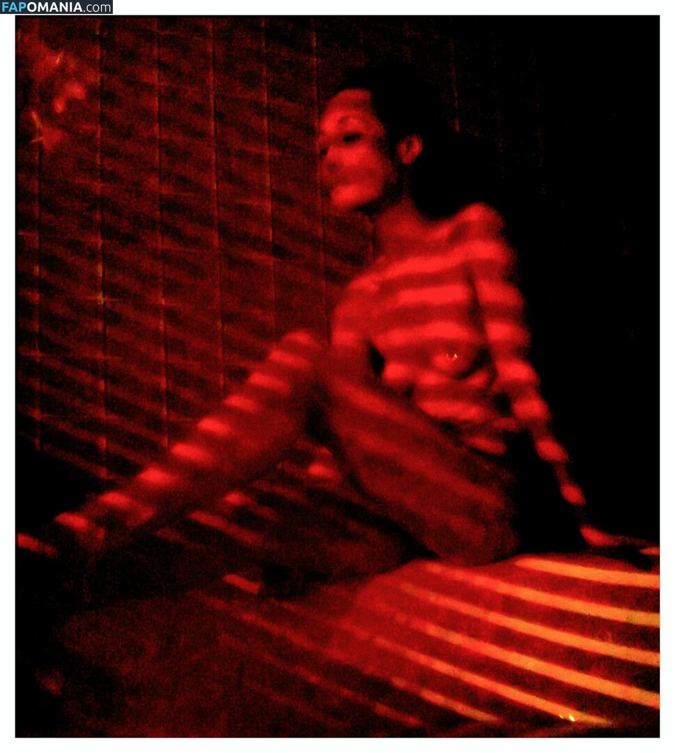 Maggie Q Nudo Foto trapelata #5