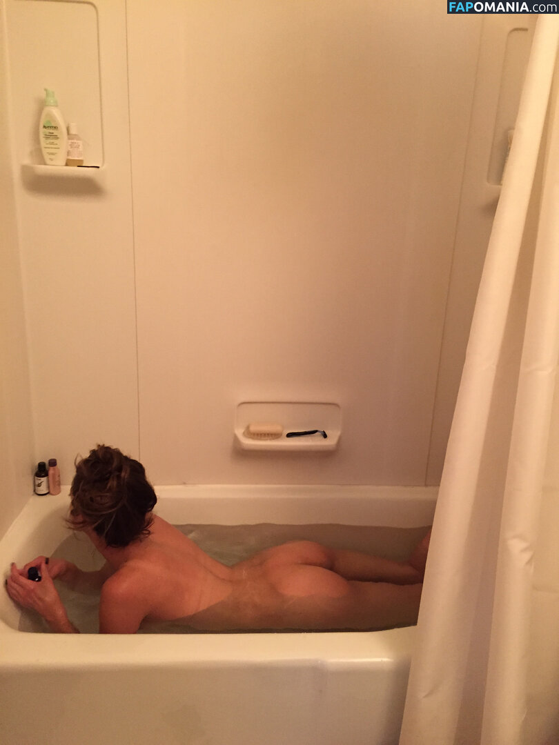 Mia Serafino Nudo Foto trapelata #13