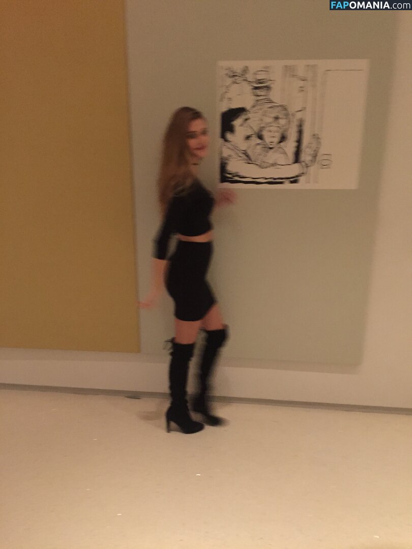 Noel Berry Nudo Foto trapelata #348