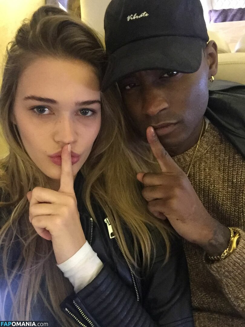 Noel Berry Nudo Foto trapelata #391