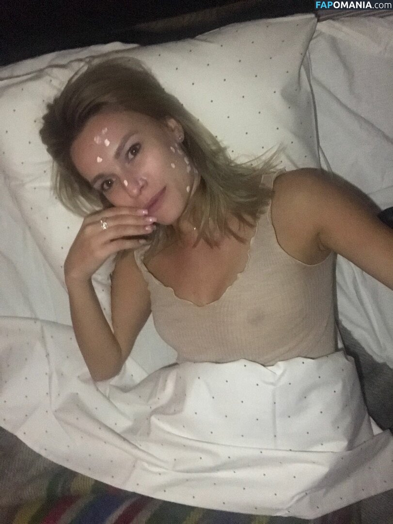 Olia Tira Nudo Foto trapelata #78