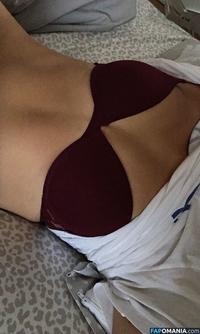 Olivia Tiedemann Nudo Foto trapelata #8