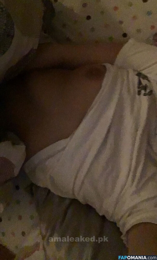 Olivia Tiedemann Nudo Foto trapelata #27