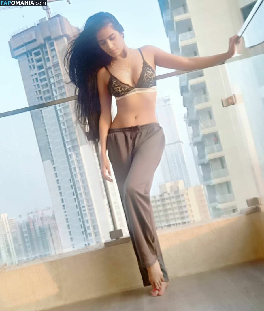 Poonam Pandey Nudo Foto trapelata #3