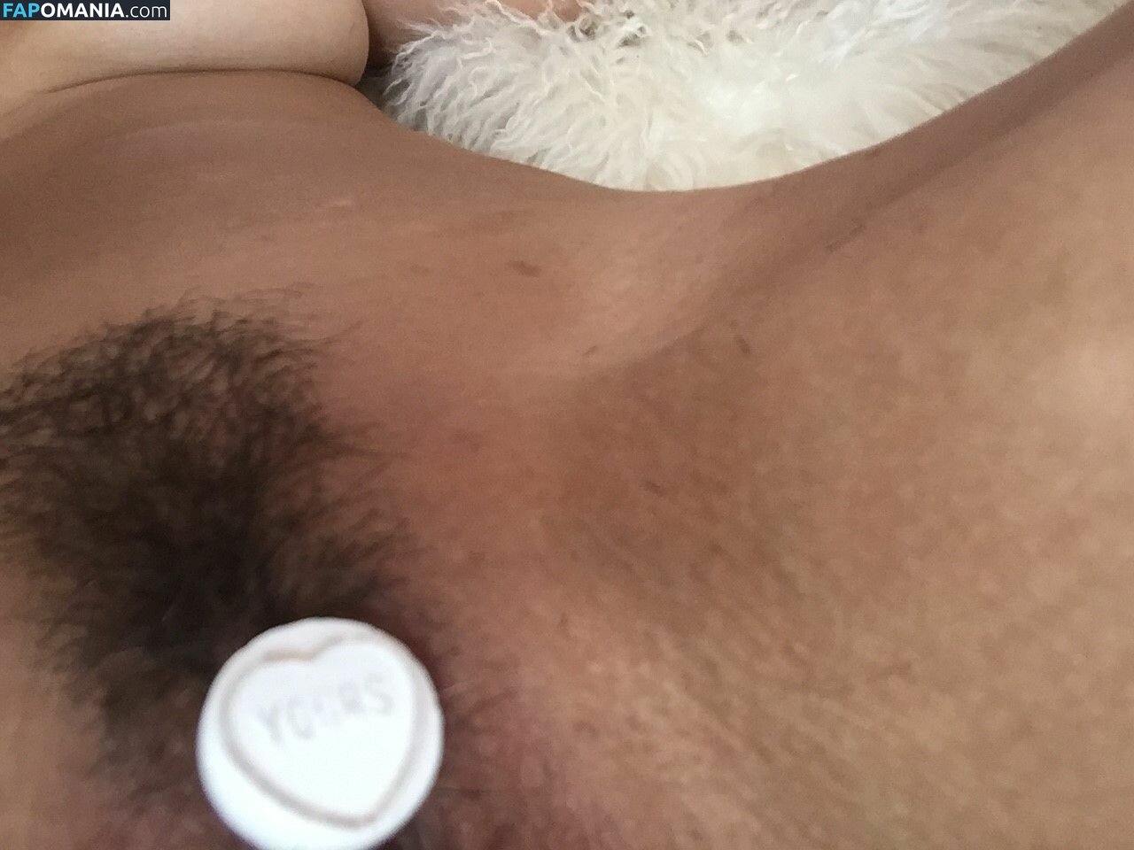 Rhona Mitra Nudo Foto trapelata #4