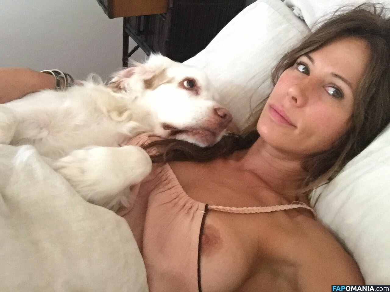 Rhona Mitra Nudo Foto trapelata #8