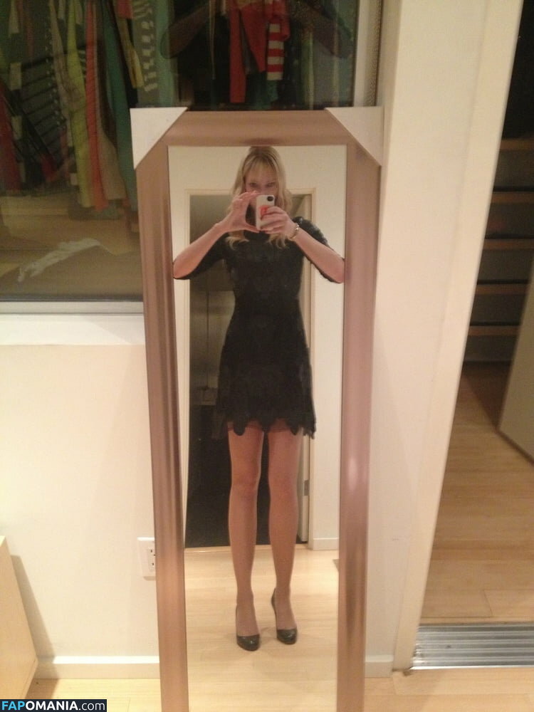 Riki Lindhome Nudo Foto trapelata #13
