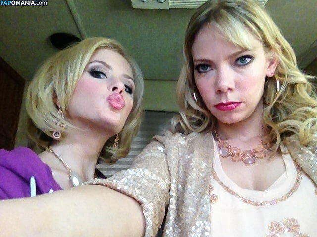 Riki Lindhome Nudo Foto trapelata #18