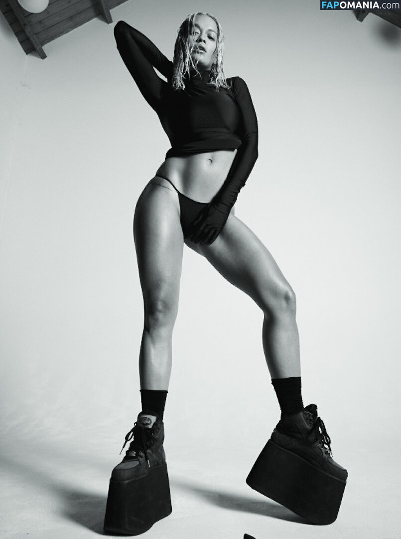 Rita Ora Nudo Foto trapelata #135