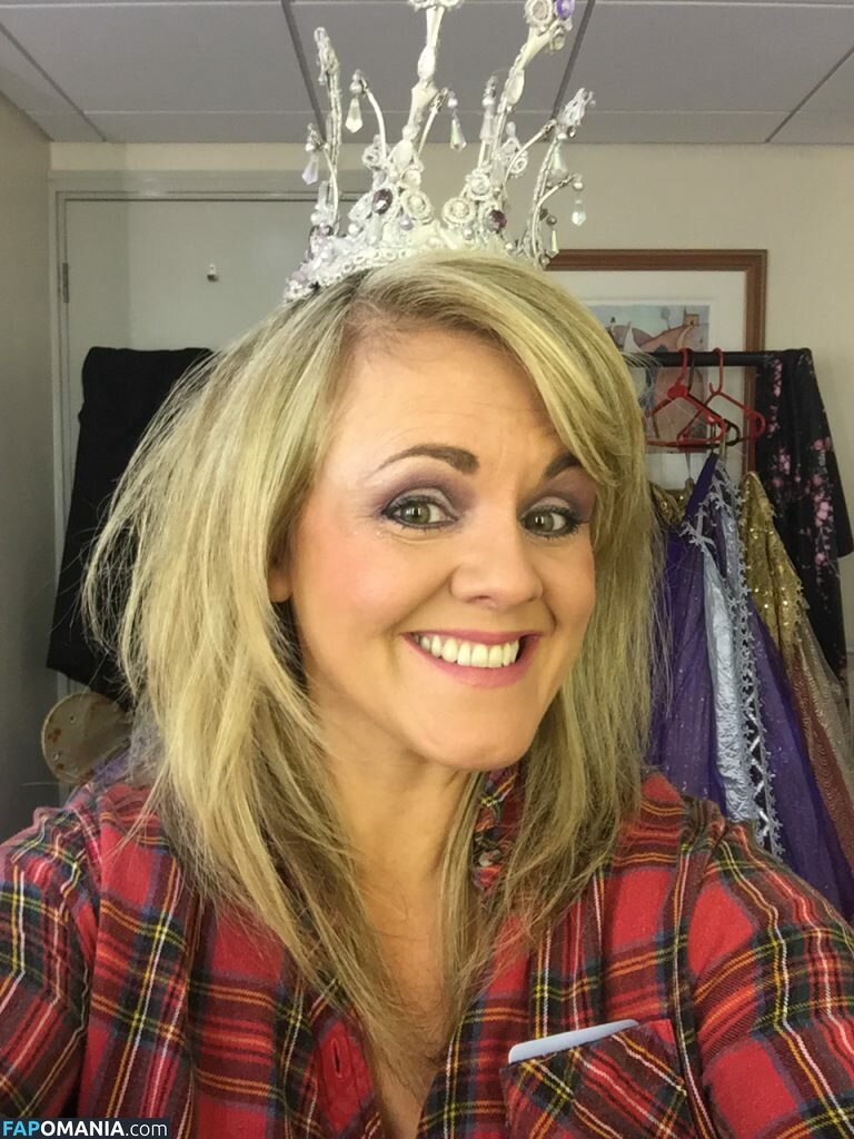 Sally Lindsay Nudo Foto trapelata #1