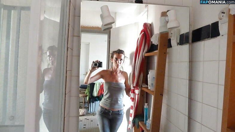 Salome Stevenin Nudo Foto trapelata #6