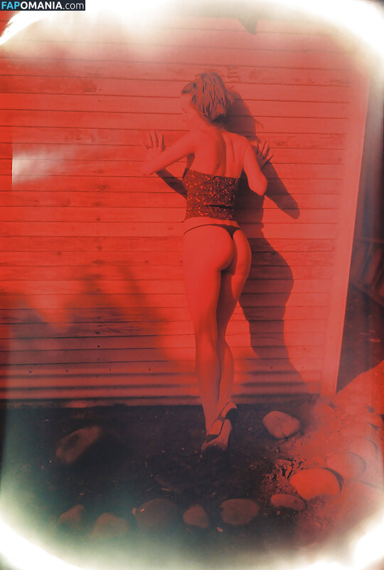 Salome Stevenin Nudo Foto trapelata #11