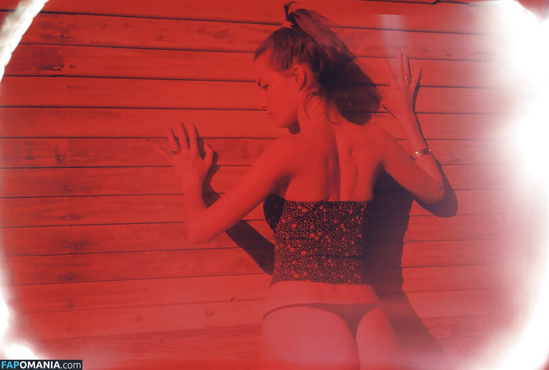 Salome Stevenin Nudo Foto trapelata #17