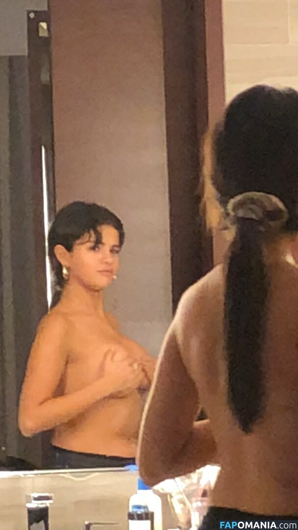 Selena Gomez Nudo Foto trapelata #39