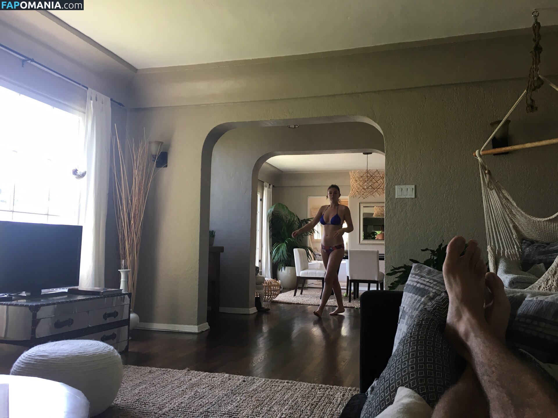 Serinda Swan Nudo Foto trapelata #51