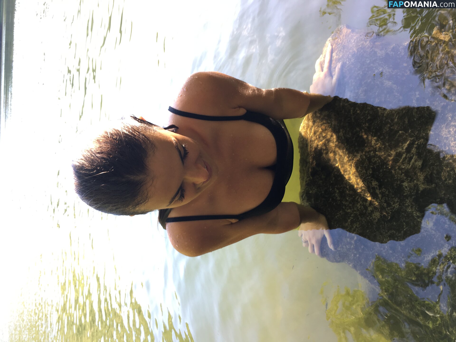 Serinda Swan Nudo Foto trapelata #101