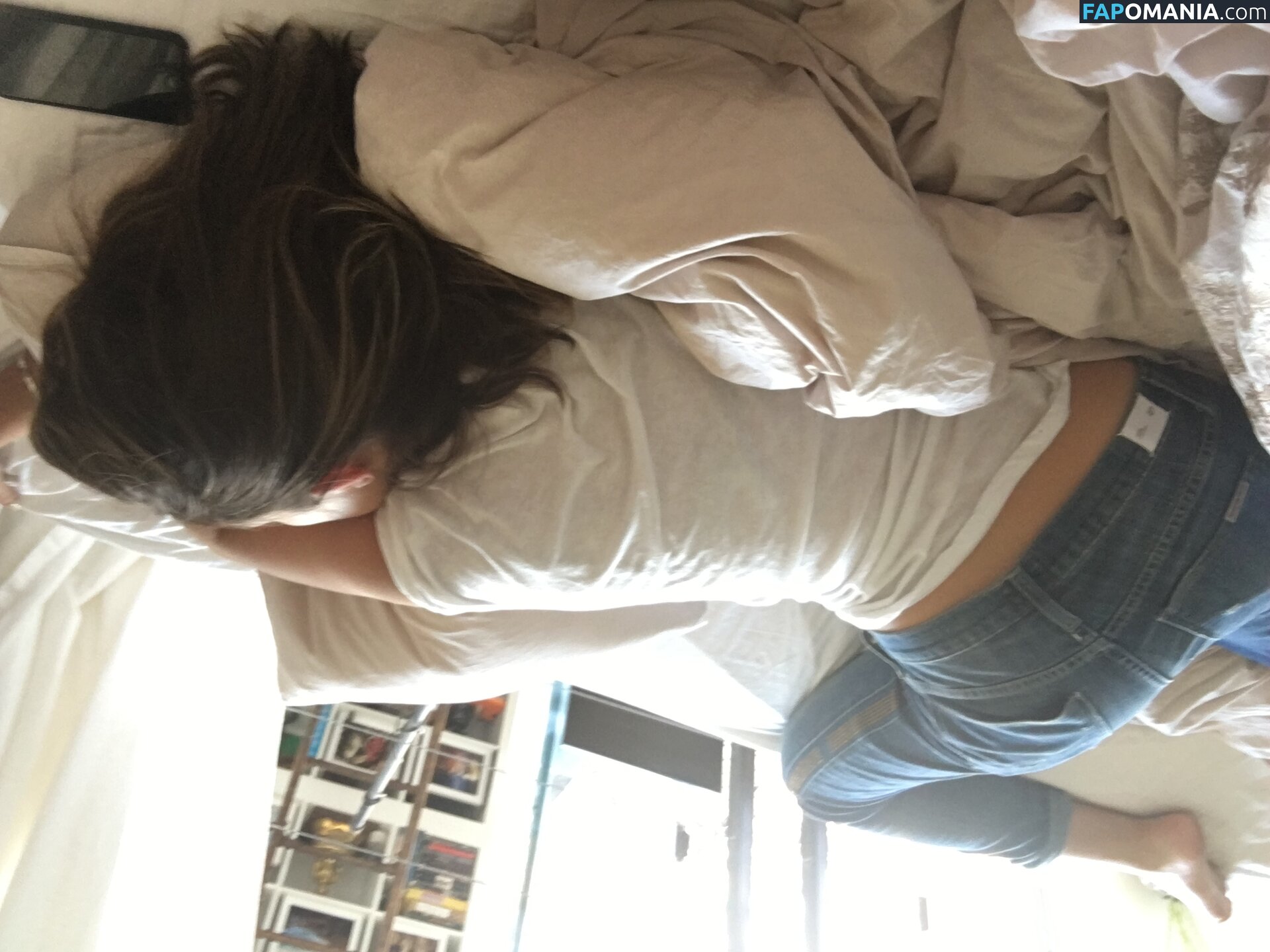 Serinda Swan Nudo Foto trapelata #165