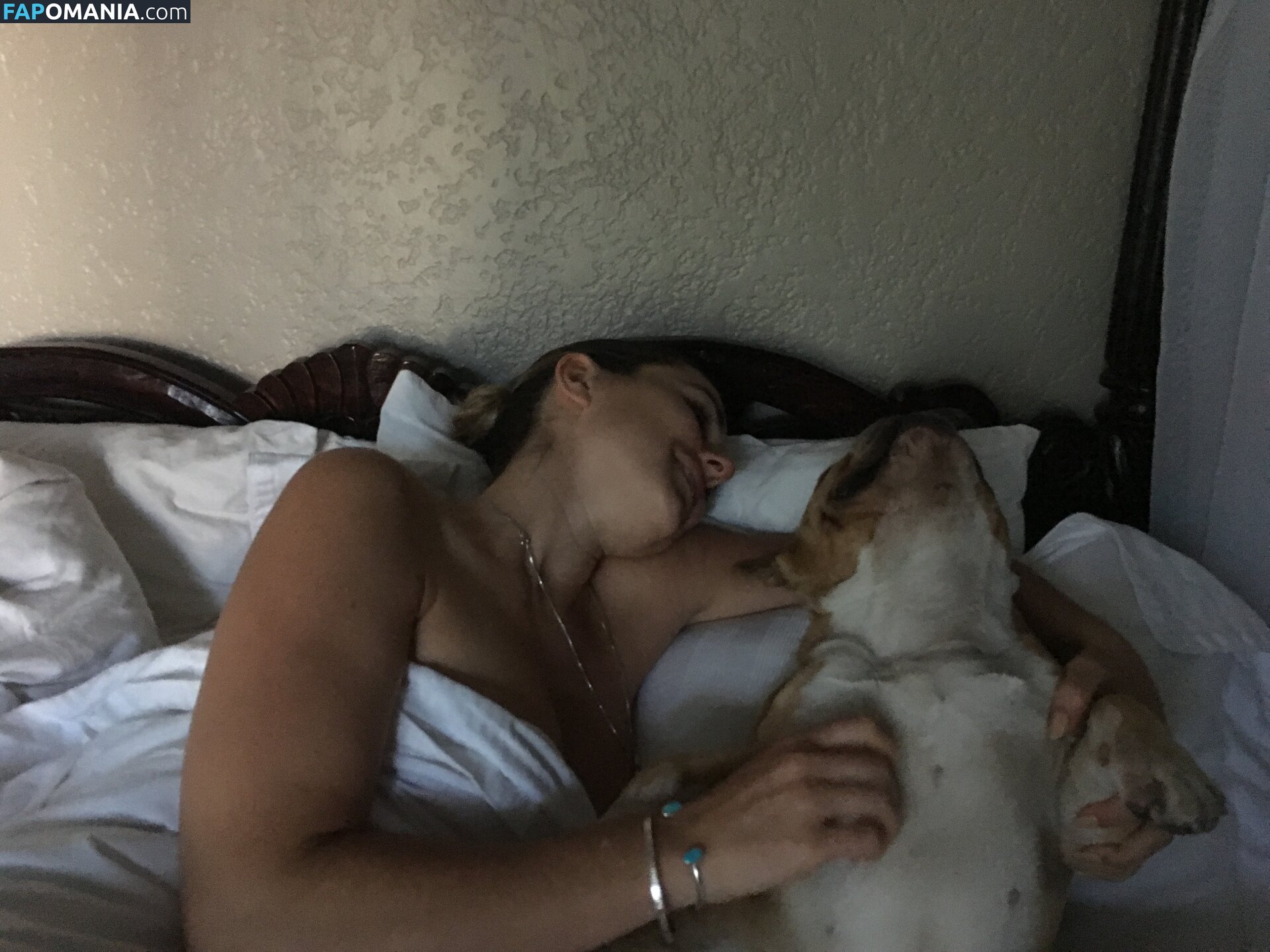 Serinda Swan Nudo Foto trapelata #171