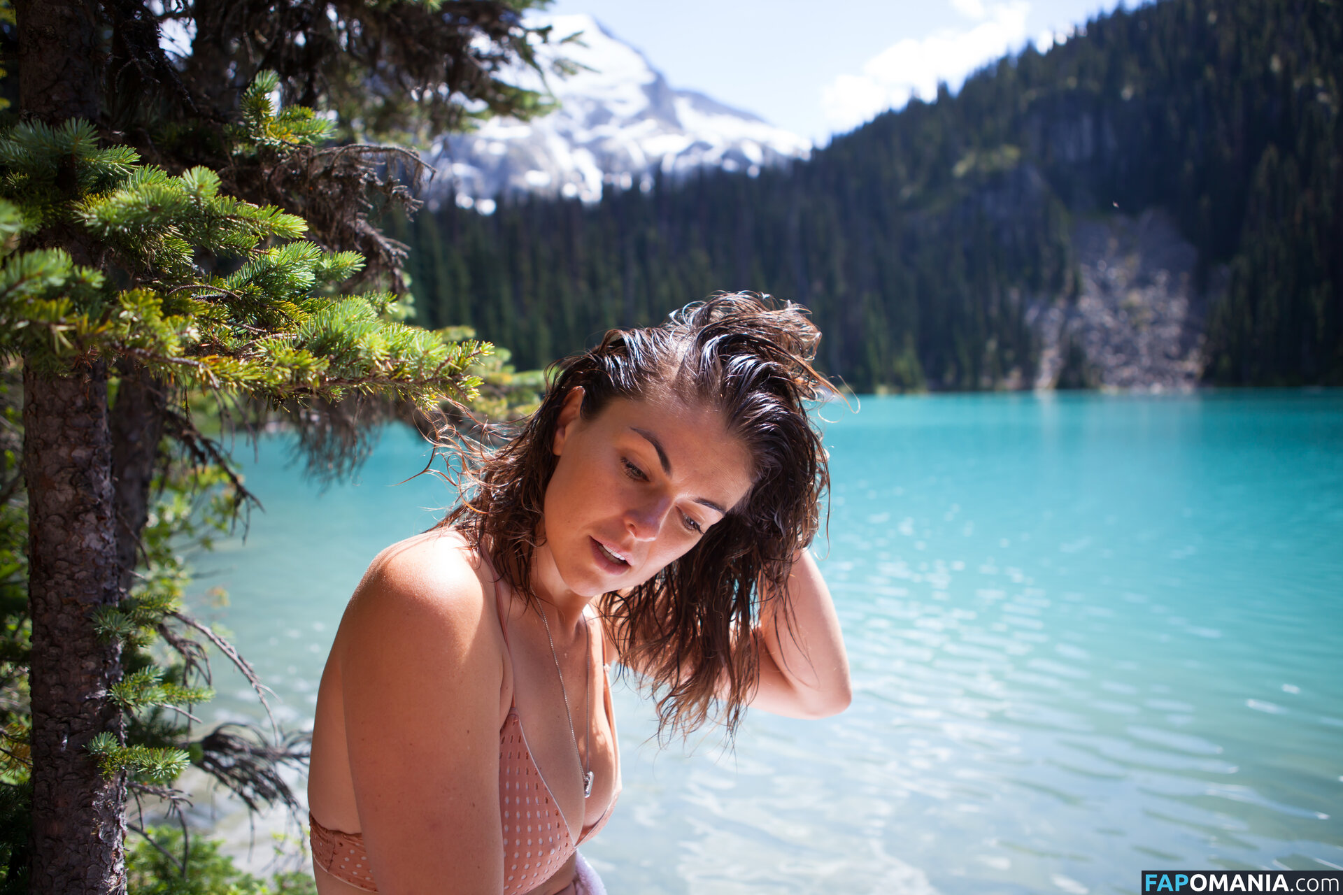 Serinda Swan Nudo Foto trapelata #187