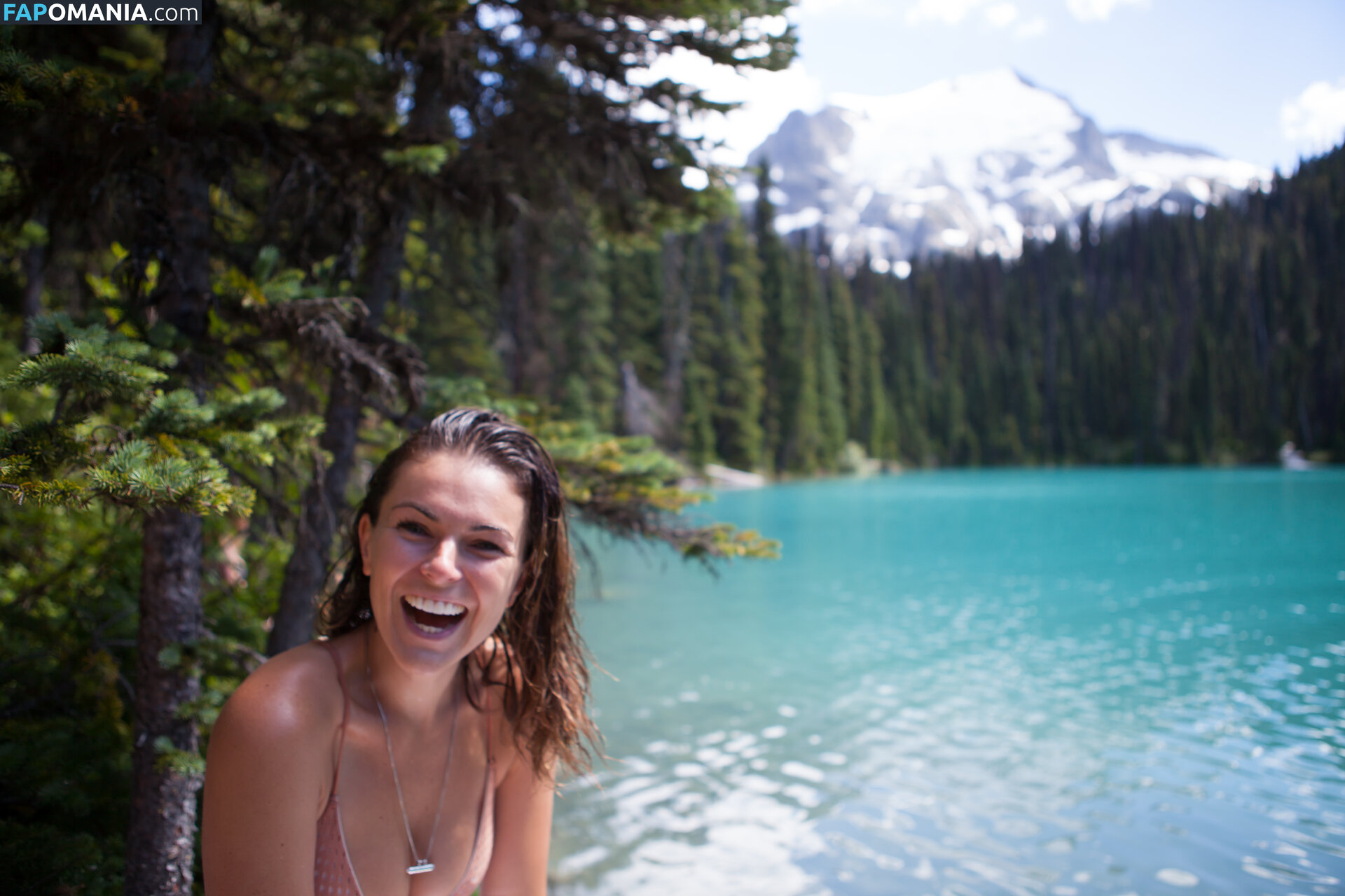 Serinda Swan Nudo Foto trapelata #192