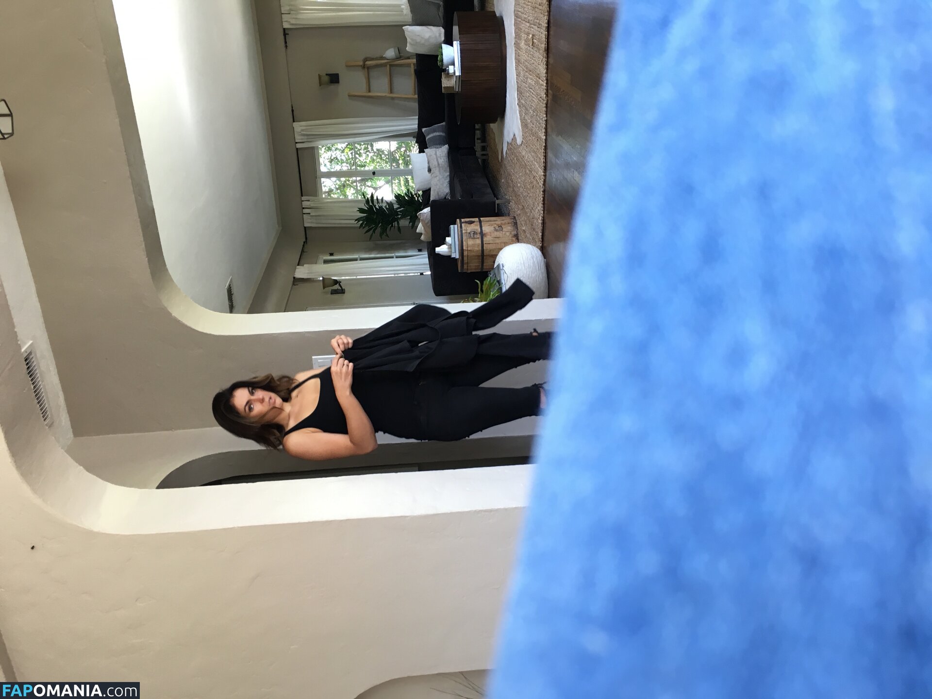 Serinda Swan Nudo Foto trapelata #197