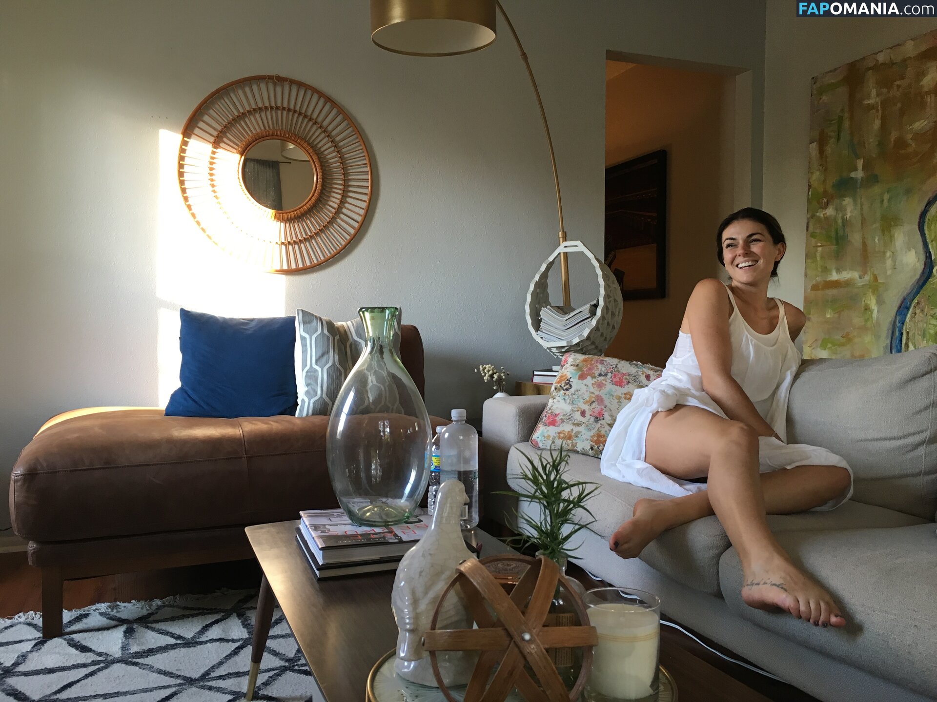 Serinda Swan Nudo Foto trapelata #210