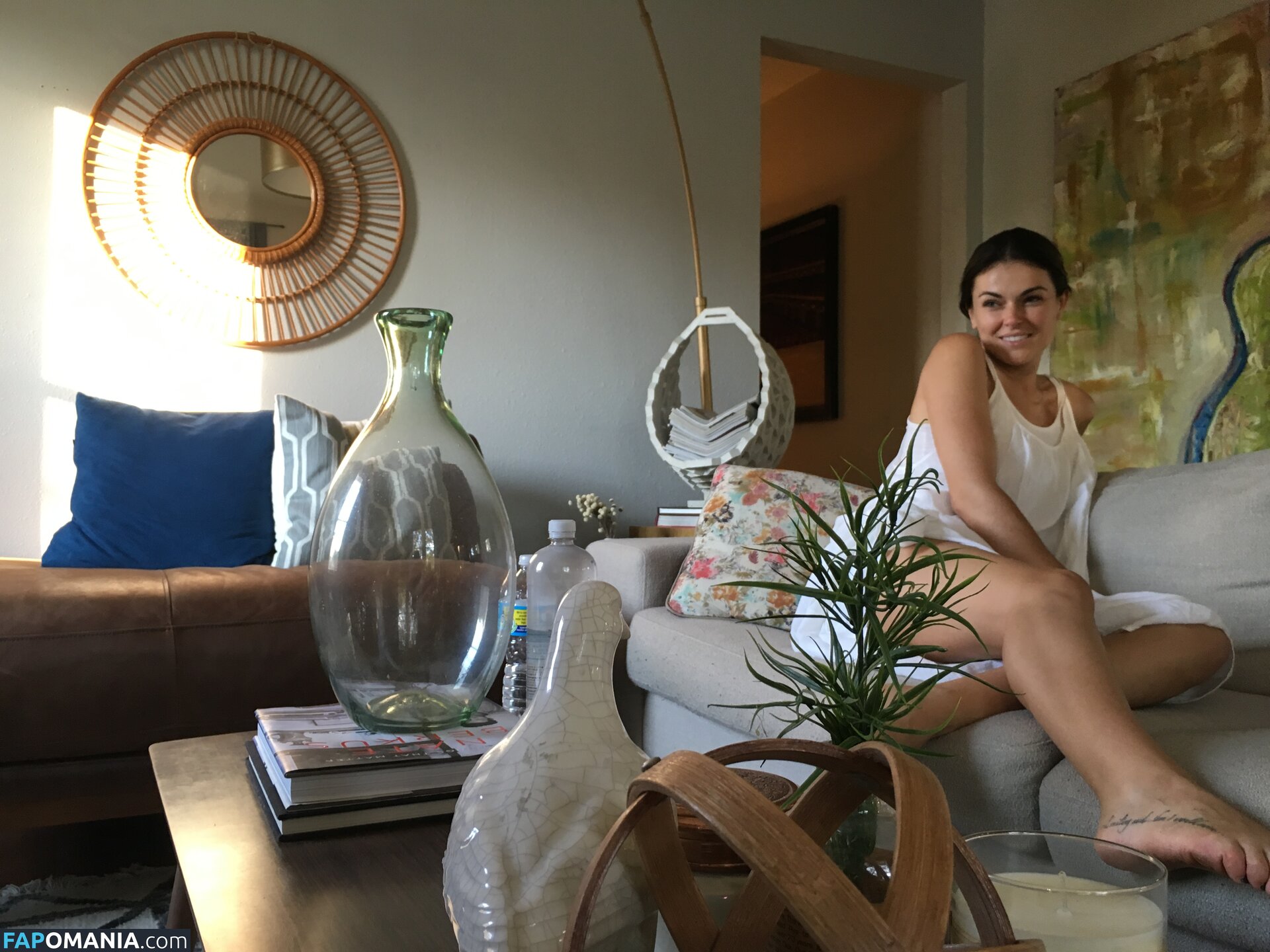 Serinda Swan Nudo Foto trapelata #220