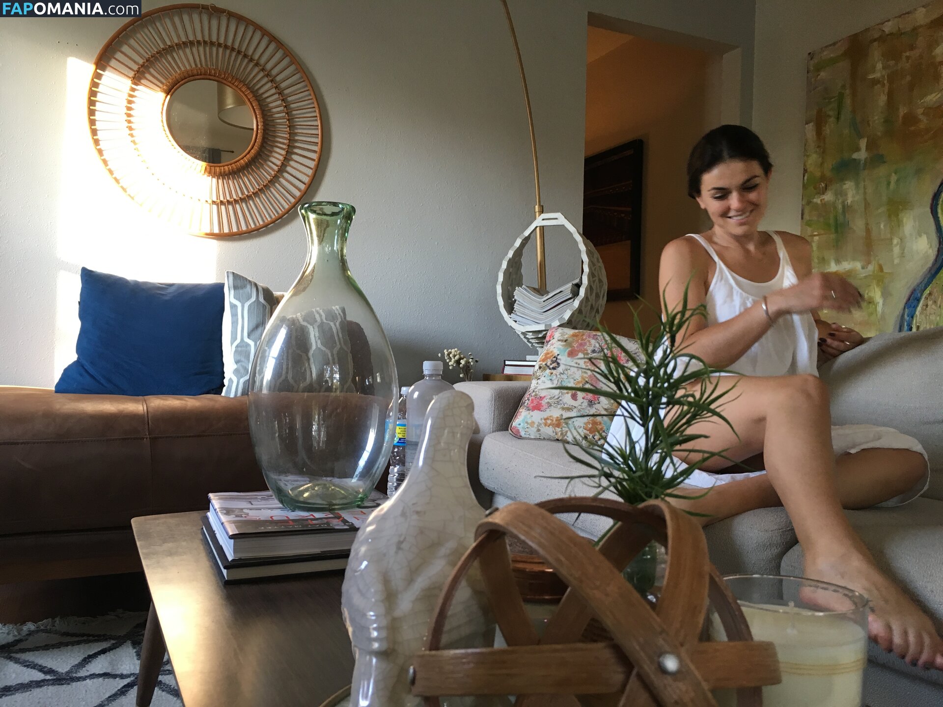 Serinda Swan Nudo Foto trapelata #229