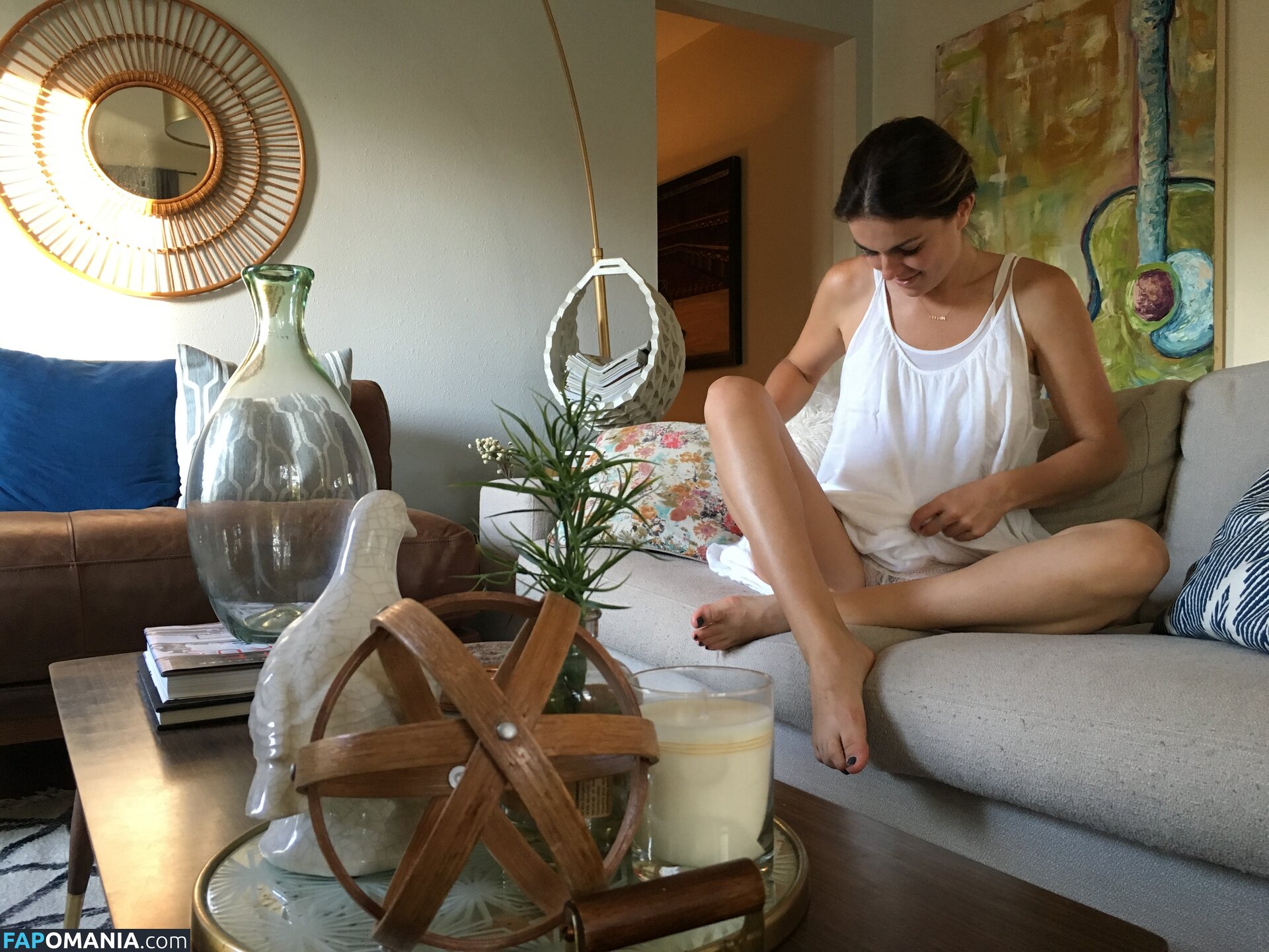 Serinda Swan Nudo Foto trapelata #252