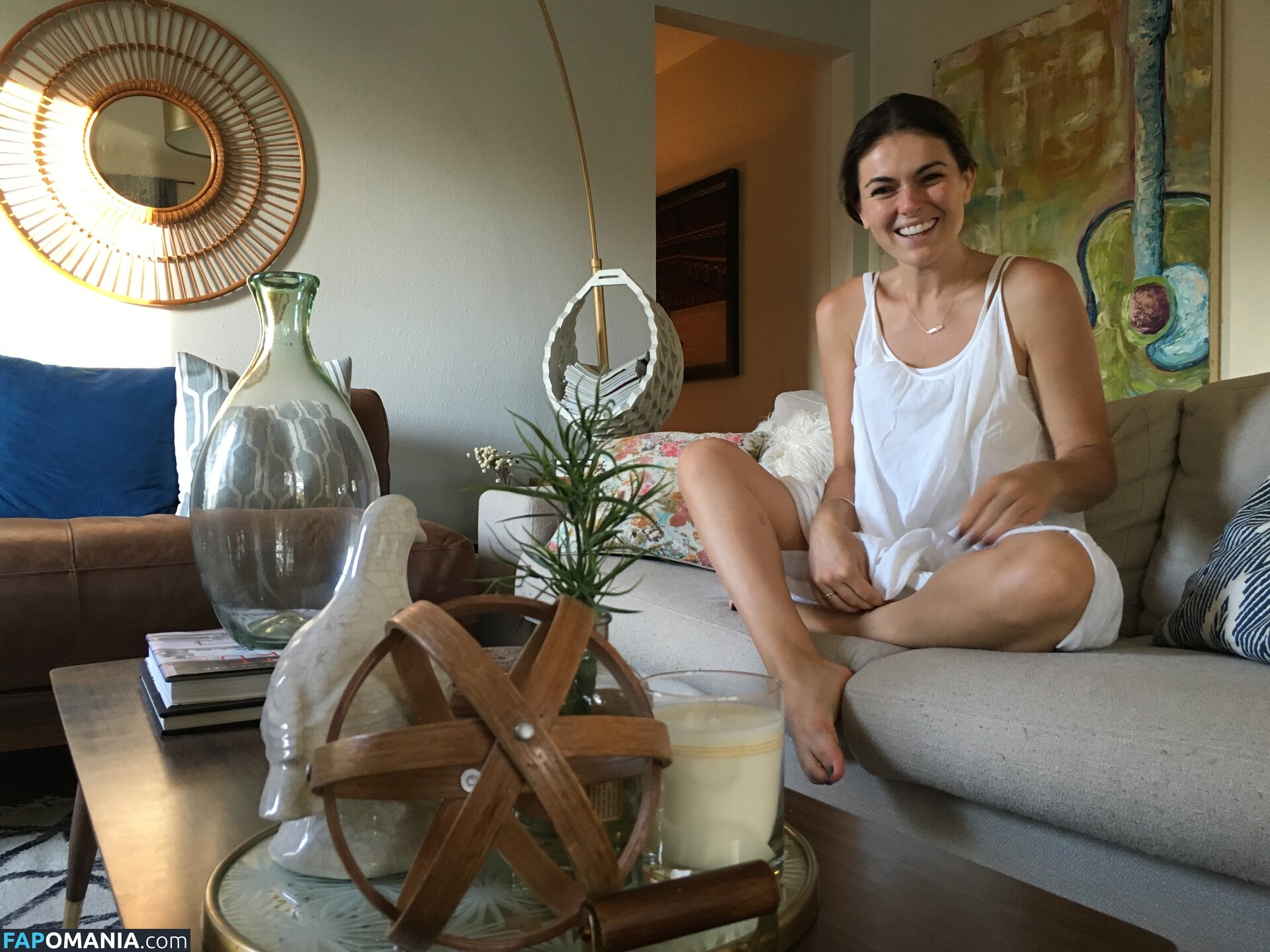 Serinda Swan Nudo Foto trapelata #255