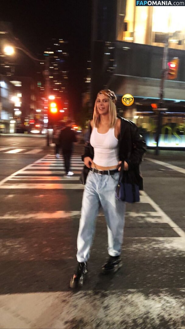 Sesil Karatantcheva Nudo Foto trapelata #1