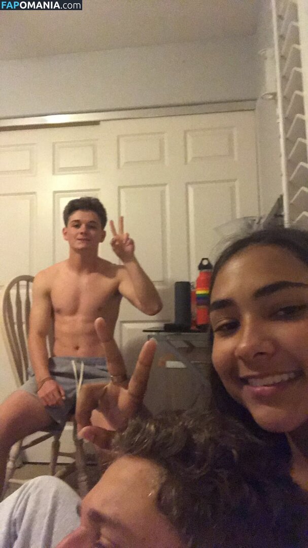 Sienna Mae Gomez / sienna_mae / siennamaegomez Nudo OnlyFans  Foto trapelata #161