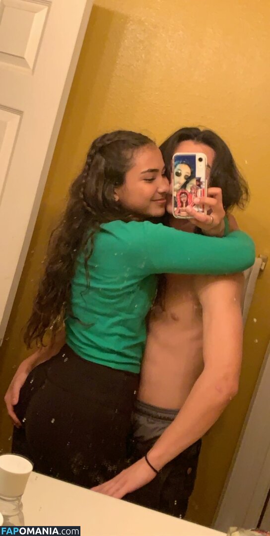 Sienna Mae Gomez / sienna_mae / siennamaegomez Nudo OnlyFans  Foto trapelata #379