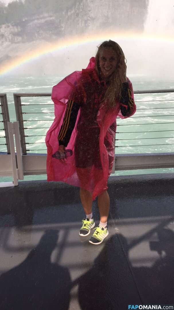 Sofia Jakobsson Nudo Foto trapelata #300