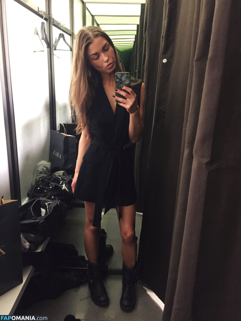 Sophia Roe Nudo Foto trapelata #26