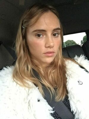 Suki Waterhouse