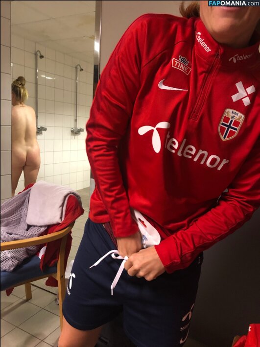 Therese Sessy Asland Nudo Foto trapelata #3